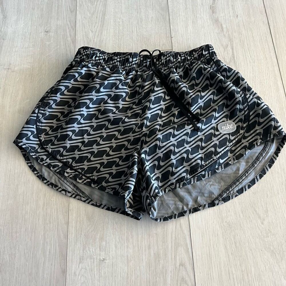 Nike women’s shorts size medium